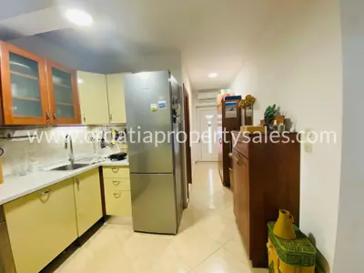Apartment on Brač, near the sea and the beach, quiet green location - 3
