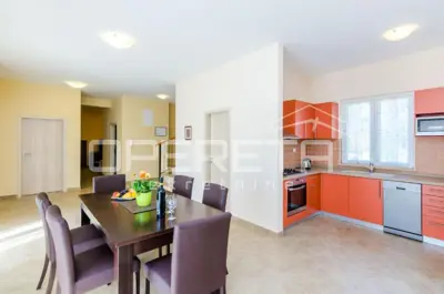 House 196 m², Vitaljina - quiet location and pool - 9