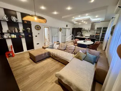 KVATRIĆ- 3 Zimmer möblierte Wohnung 123 m² (3.330 €/m2) - 7