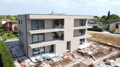 Stan 55,5 m², Poreč - novogradnja s liftom i balkonom
