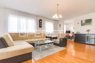 PRODAJA, KUĆA, VELIKA GORICA, GAJEVA, NKP: 325 m², parcela: 857 m²