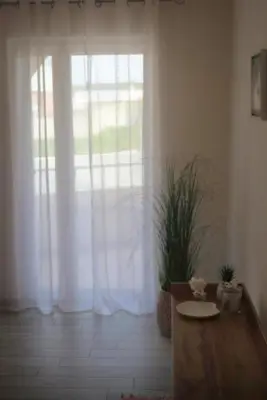 Stan s dvorištem na 150 metara od mora - 3