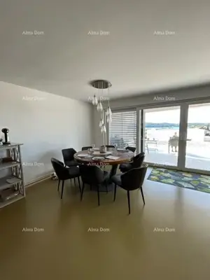 Eine wunderschöne Villa mit Meerblick. POMER - 13