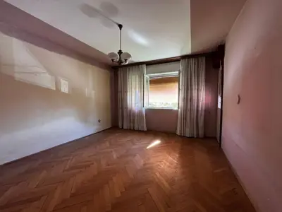 Rovinj, apartment for renovation only 400 m from the sea, opportunity! - 7
