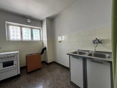 Rovinj, apartment for renovation only 400 m from the sea, opportunity! - 8