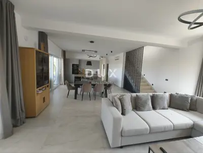 Villa 360 m², Kaštelir - panoramic sea view and pool - 7