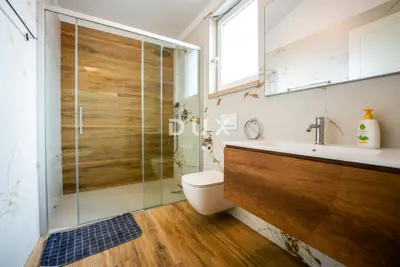 Villa 360 m², Kaštelir - Panoramablick auf das Meer und Pool - 21