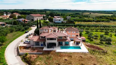 Villa 360 m², Kaštelir - Panoramablick auf das Meer und Pool - 5