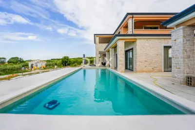 Villa 360 m², Kaštelir - Panoramablick auf das Meer und Pool - 7