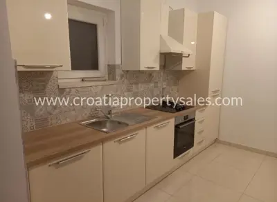 House 100 m², Omiš - quiet location near the sea - 12
