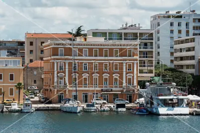 Jedinstven trosoban stan, 94 m², Branimirova obala, Zadar - 3