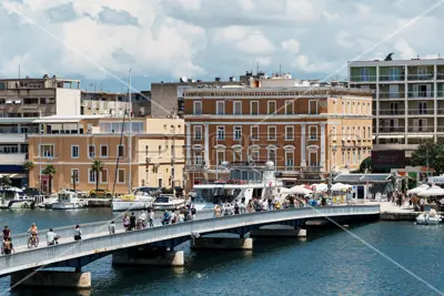 Jedinstven trosoban stan, 94 m², Branimirova obala, Zadar - 5