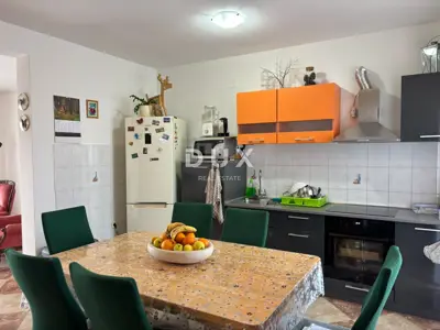 Kuća 337 m², Pula - Valmade, stan i poslovni prostor - 6