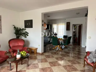 Kuća 337 m², Pula - Valmade, stan i poslovni prostor - 4