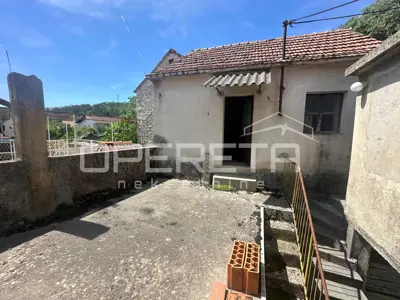 House 50 m², Drniš - center, for complete renovation - 1