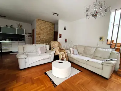 Remete, dvoetažni četverosobni stan 94,82 m², garaža, vrt - 3