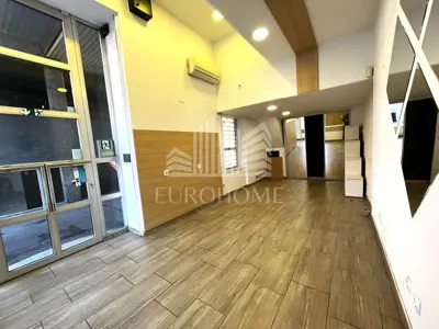 Poslovni prostor, Donji grad, Vlaška ulica i parking pod rampom