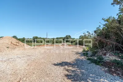 Istra, Pula - Gewerbegrundstück 2.340 m², Zonen I2 und K1 - 2