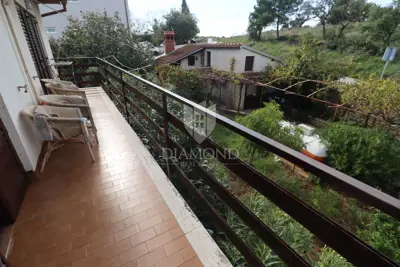 Etaža kuće sa dva stana na odličnoj lokaciji u Puli! - 6