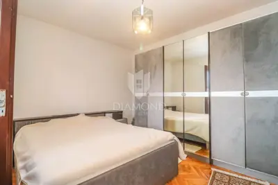 Etaža kuće sa dva stana na odličnoj lokaciji u Puli! - 9