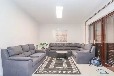 Etaža kuće sa dva stana na odličnoj lokaciji u Puli! - 3