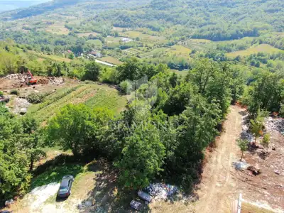 Građevinsko zemljište 1.100 m², Pićan - otvoren pogled - 2