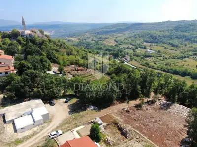 Građevinsko zemljište 1.100 m², Pićan - otvoren pogled - 5