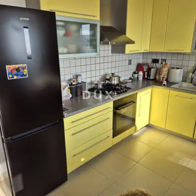 Viškovo, Saršoni, 2 Zimmer Wohnung, Balkon, Meerblick, Fußbodenheizung