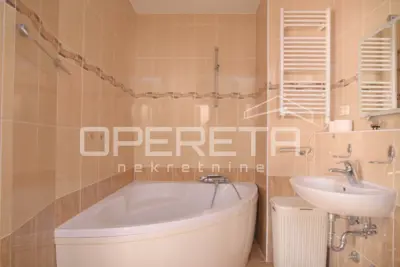 Apartment 123 m², Okrug Gornji - quiet street near the beach - 10