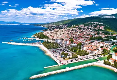 Crikvenica, dvoetažna kuća 108.9 m² s bazenom, prodaja - 15