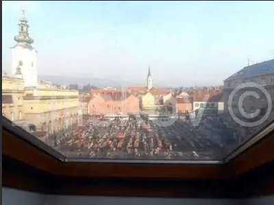 Zakup, Zagreb, D.grad, Trg bana J.Jelačića, p.prostor, 110 m², u potkrovlju - 2