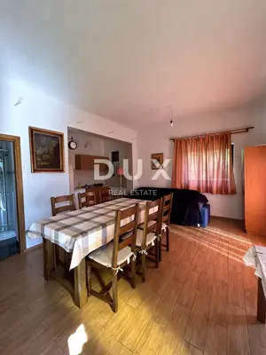 Haus 100 m², Sinac - Blick auf Gacka und Majerovo vrilo - 12