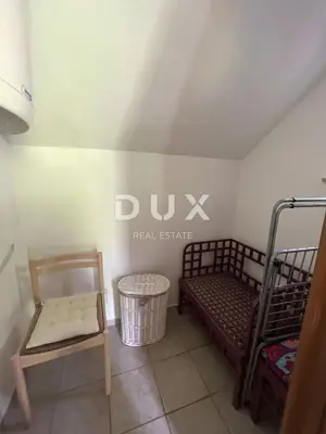 Haus 100 m², Sinac - Blick auf Gacka und Majerovo vrilo - 14