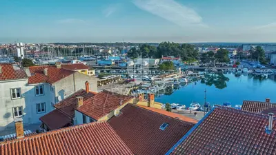 House 252 m², Novigrad - view of the city harbor - 21