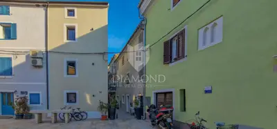 House 252 m², Novigrad - view of the city harbor - 20