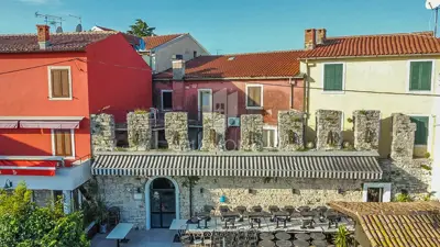 House 252 m², Novigrad - view of the city harbor - 13