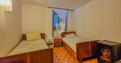 House 252 m², Novigrad - view of the city harbor - 7