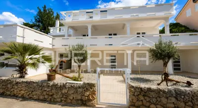 Apartment complex 555 m², Stara Novalja, first row to the sea - 7
