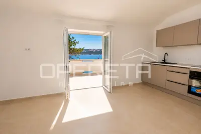 Apartment complex 555 m², Stara Novalja, first row to the sea - 4