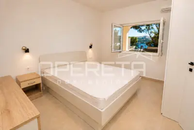 Apartment complex 555 m², Stara Novalja, first row to the sea - 6