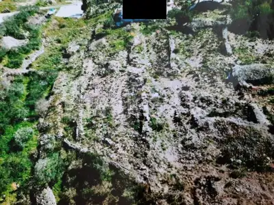 Möglichkeit der Aufteilung in 2 Parzellen
