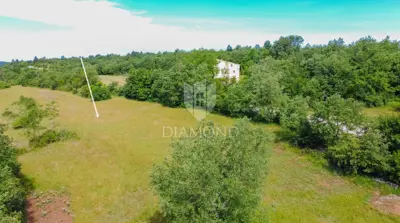Building plot 561 m², Buje - quiet location - 3