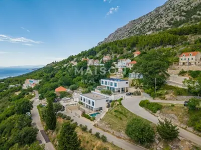 Villa 356 m², Čelina - atemberaubender Panoramablick auf Brač - 4