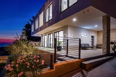 Villa 356 m², Čelina - panoramic view of Brač - 4