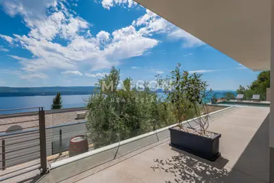 Villa 356 m², Čelina - atemberaubender Panoramablick auf Brač - 12