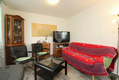 Kuća 70 m², Porat na Krku, vrt i maslinik - 4