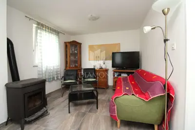 Kuća 70 m², Porat na Krku, vrt i maslinik - 3