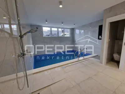 Villa 240 m², Medulin - panoramic sea view - 11