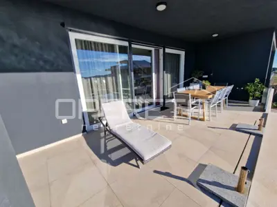 Villa 240 m², Medulin - panoramic sea view - 15