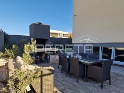 Villa 240 m², Medulin - panoramic sea view - 14